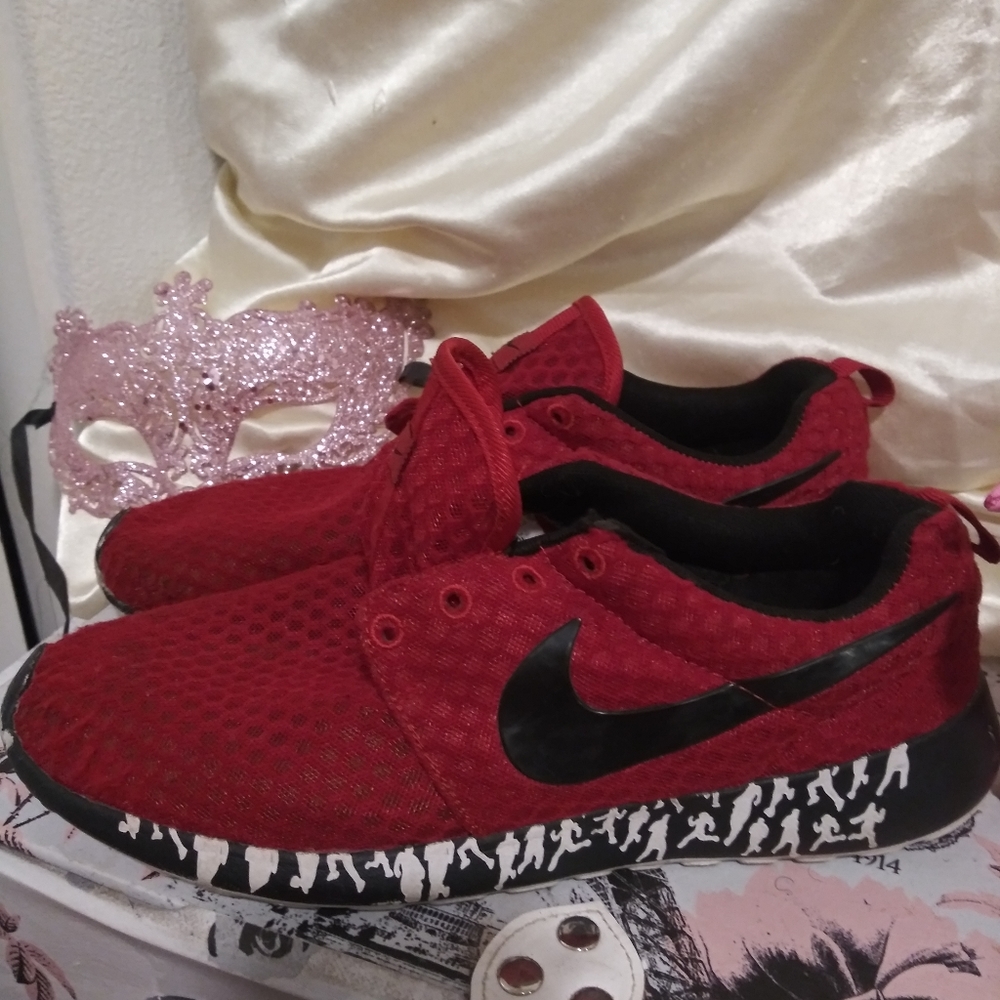 Nice clean running shoes.